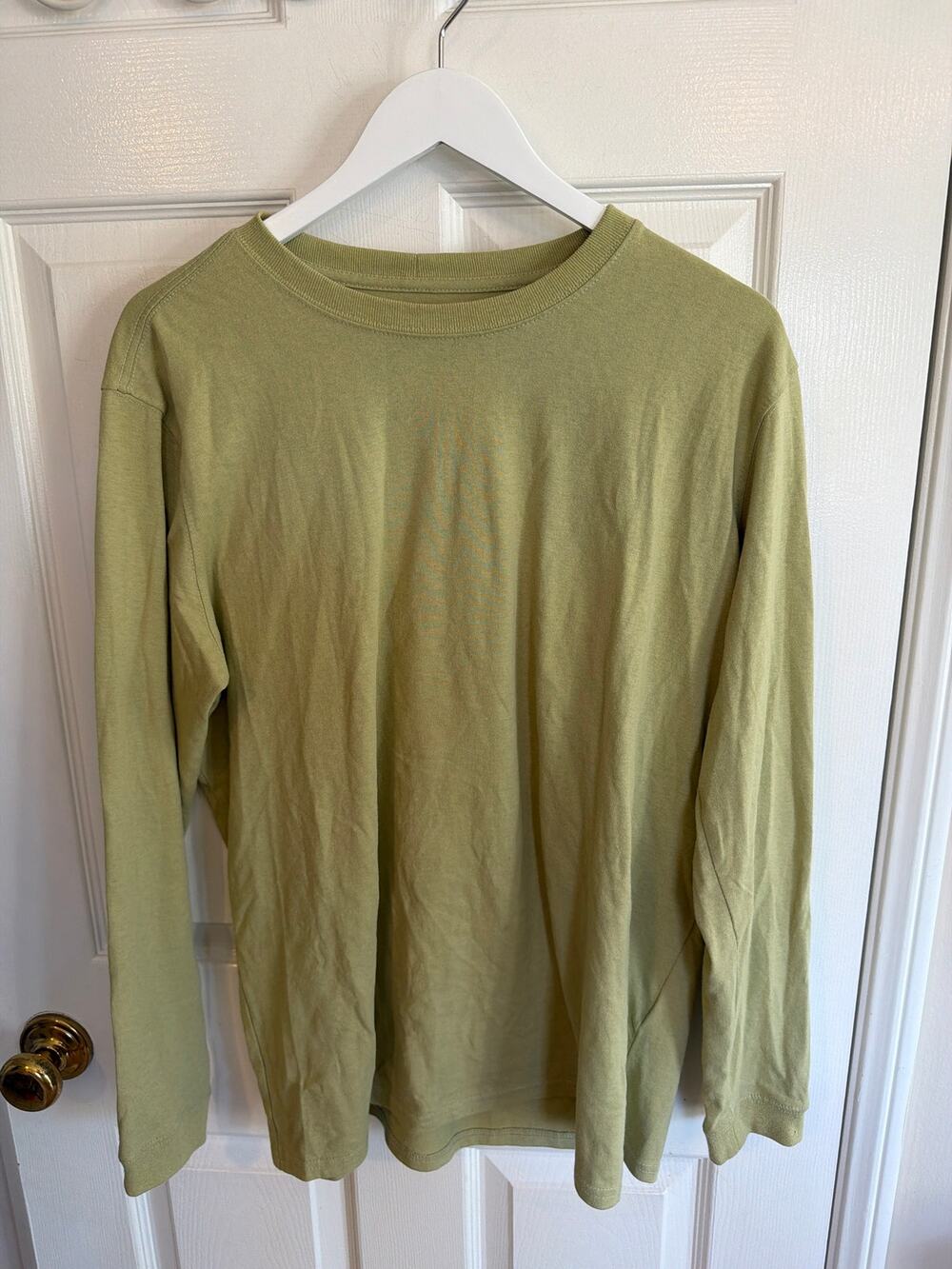 Carhartt Men’s Green shirt Arm Logo Size L long sleeve